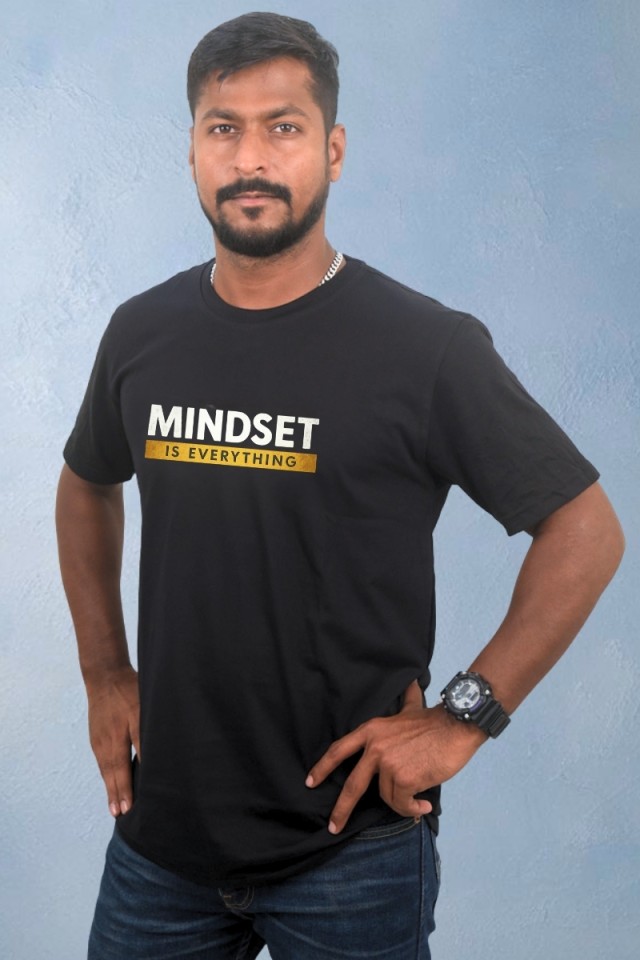 Mindset Is Everything Classic Fit Black
